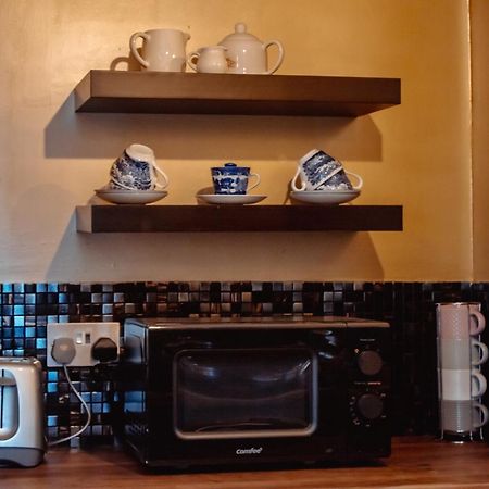 Spacious Flat With Free Parking Apartment Harrogate Exterior photo
