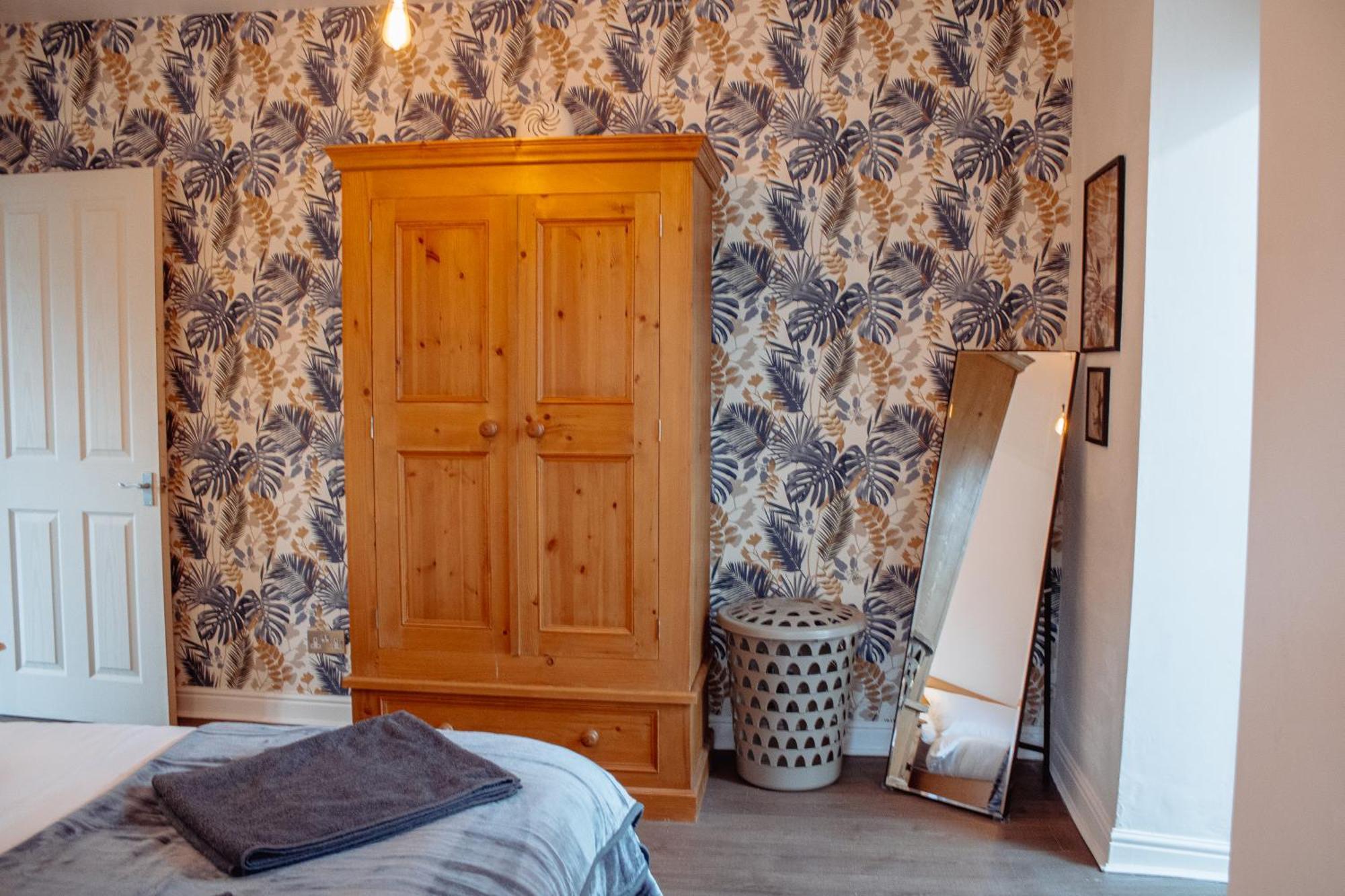 Spacious Flat With Free Parking Apartment Harrogate Exterior photo