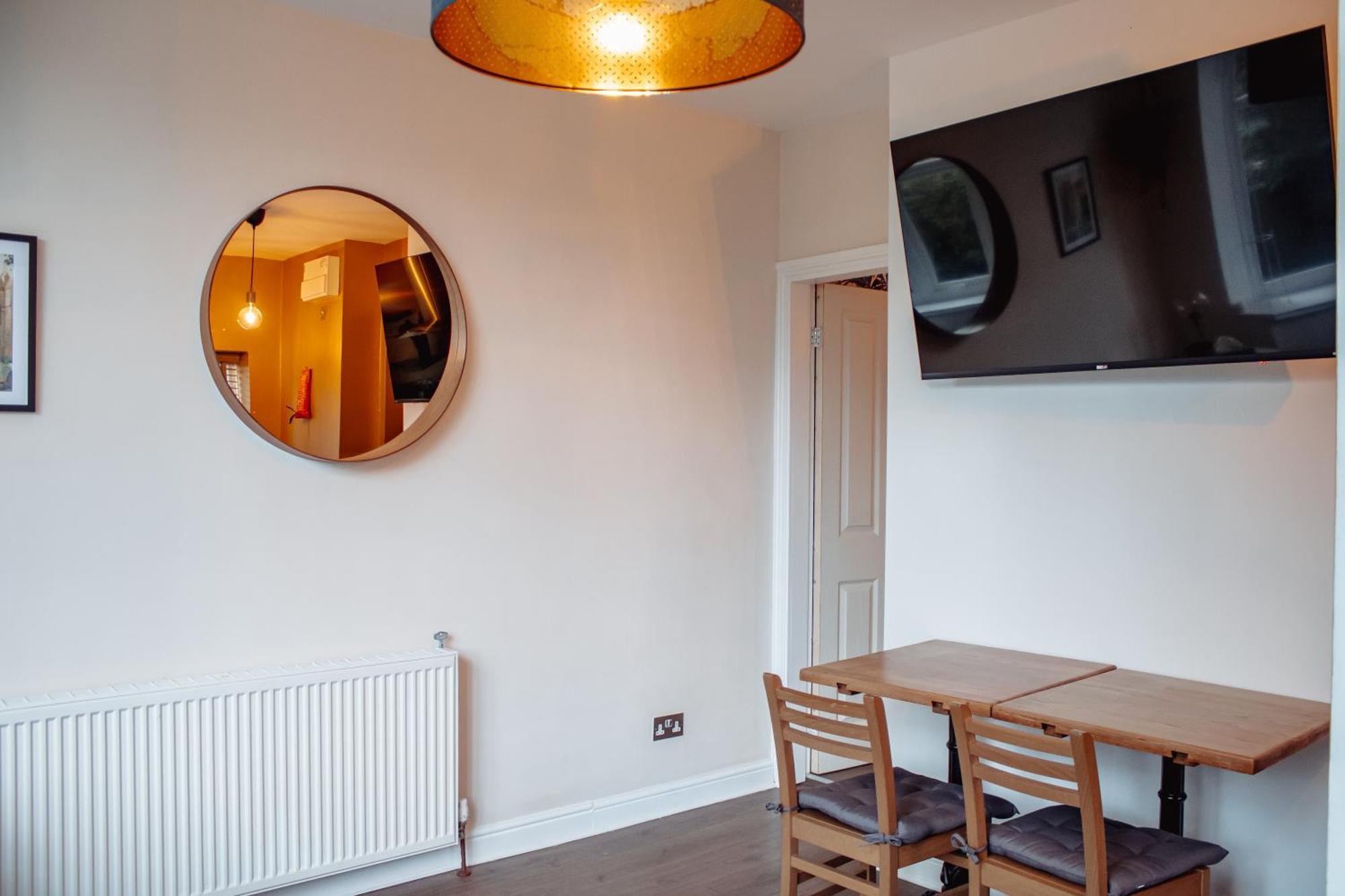 Spacious Flat With Free Parking Apartment Harrogate Exterior photo
